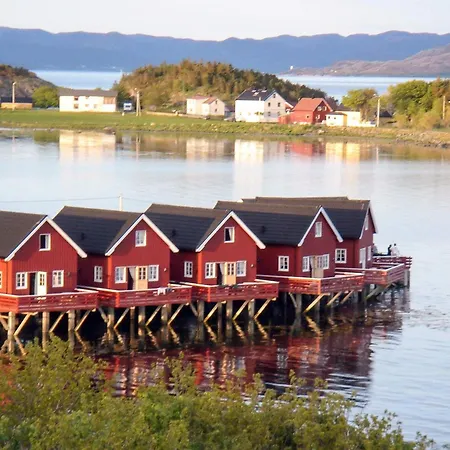 Seaside Retreat With Boats & Fishing Brekstad