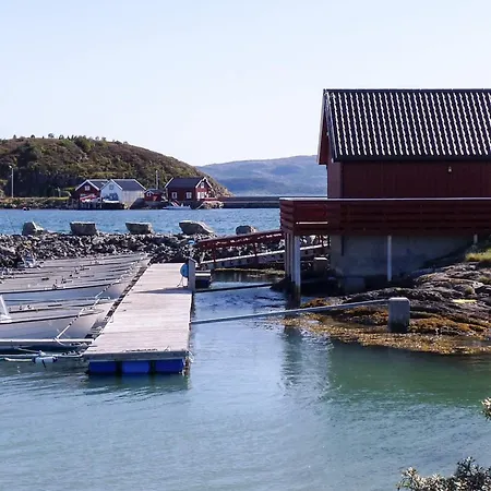 Seaside Retreat With Boats & Fishing Brekstad