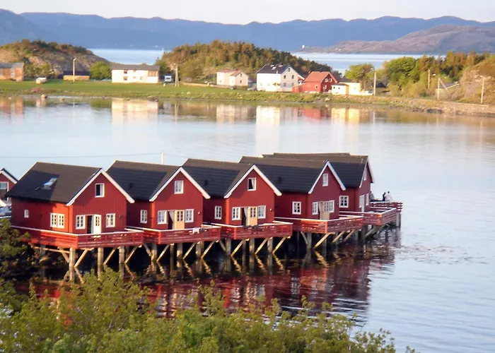 Seaside Retreat With Boats & Fishing Brekstad
