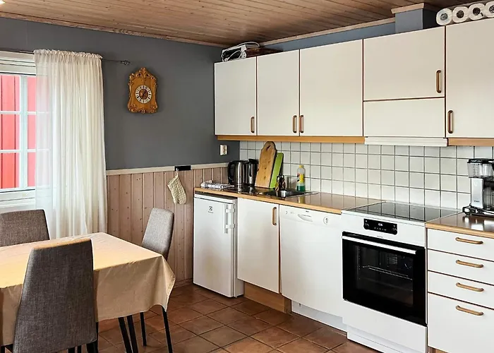 Nyaraló Seaside Retreat With Boats & Fishing