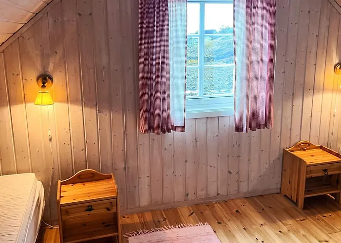 Nyaraló Seaside Retreat With Boats & Fishing Brekstad